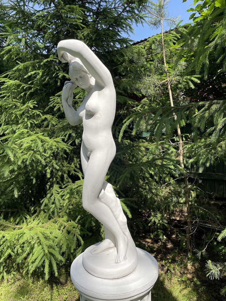 Garden sculpture