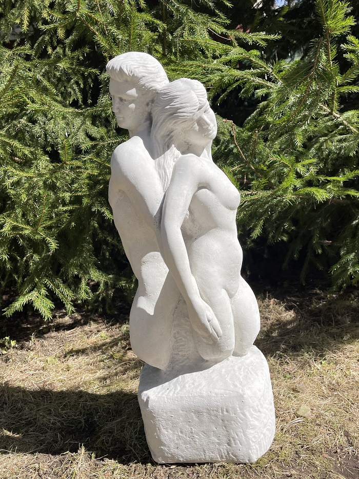 Garden sculpture