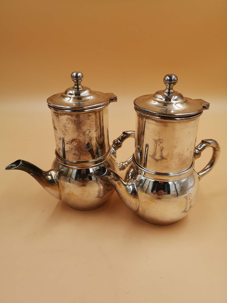 Jugs (2pcs)